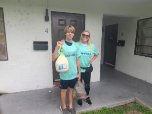 love serves homes united mom parents helping the community thanksgiving 2022 30 care