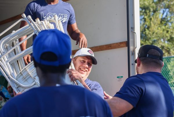 Matt on truck Love Serves Feed The Block HomesUnited Ministries (4)
