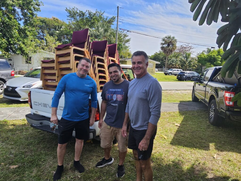 Mens ministry helpng